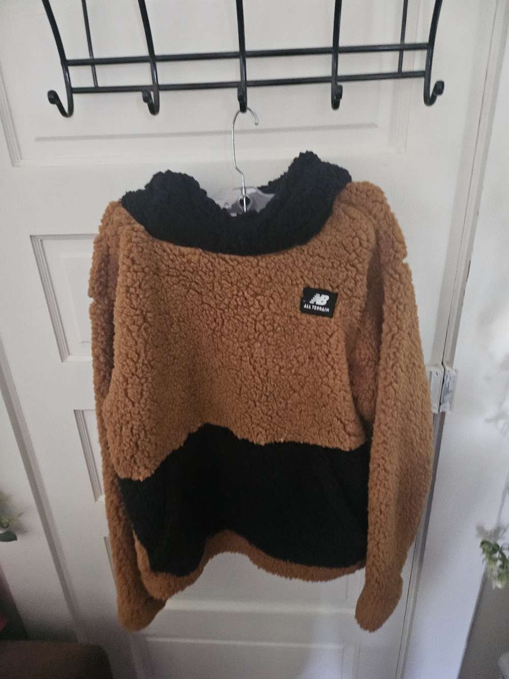New Balance Women’s Two-Tone Sherpa Jacket in Brown/Black